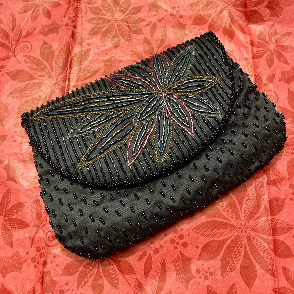 Elegant Black Beaded Floral Clutch